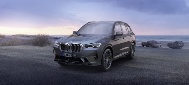 ВИТОНЧЕНИЙ АВАНТЮРИЗМ ТА НЕОБМЕЖЕНА СВОБОДА.