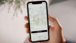 Відправка точки призначення в навігацію автомобіля.